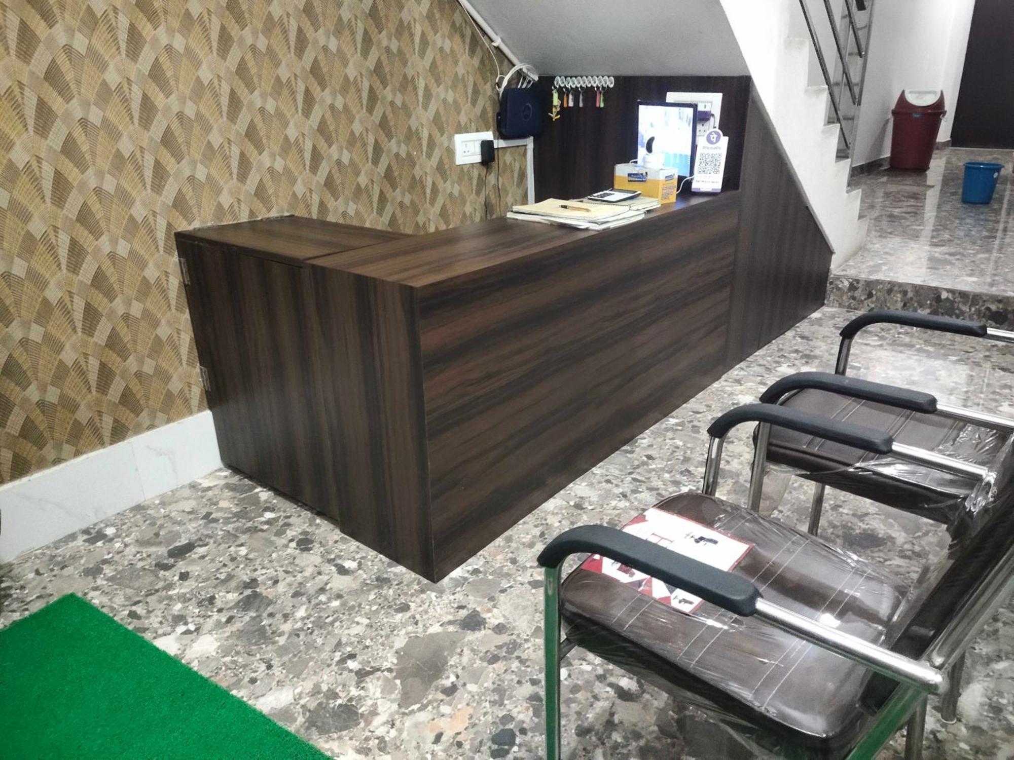 Hotel O Home Aditya Inn Suits Homestay Ayodhya Buitenkant foto
